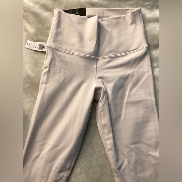 NWT Aritzia TNA Cheeky Leggings - Picture 5 of 6